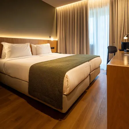Acta The Clover 4* Porto