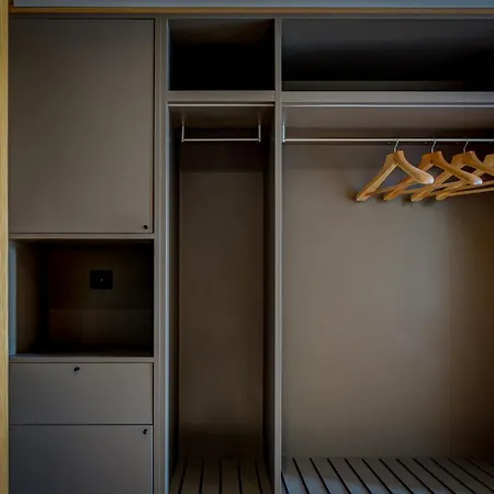 Hotel Acta The Clover 4*