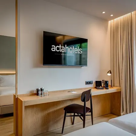Acta The Clover Hotel 4*