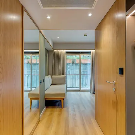 Отель Acta The Clover 4*