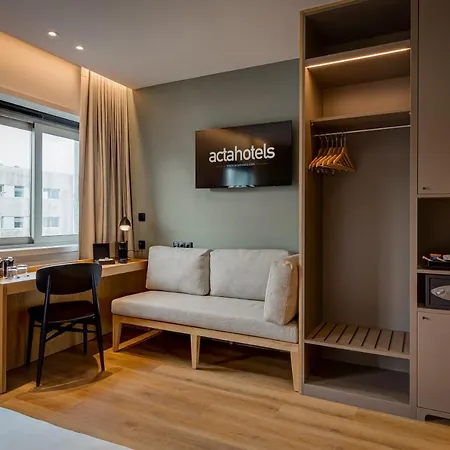 Acta The Clover Porto