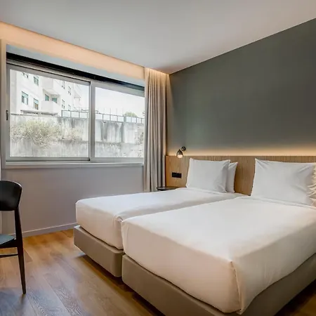 Acta The Clover Hotel