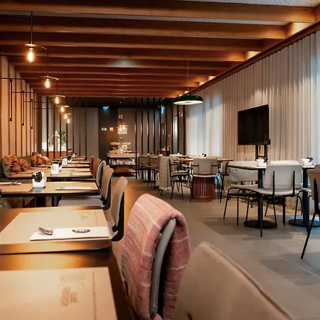 Acta The Clover 4* Porto