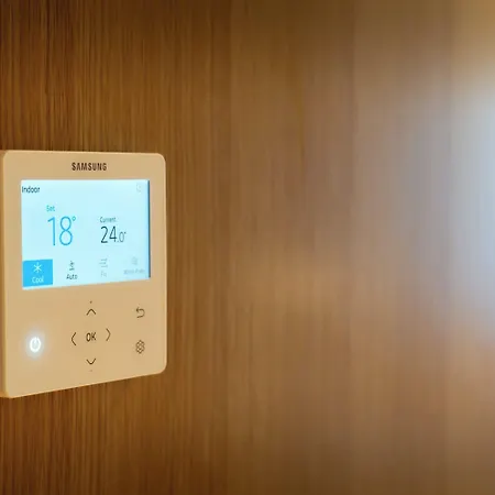 Acta The Clover Hotel