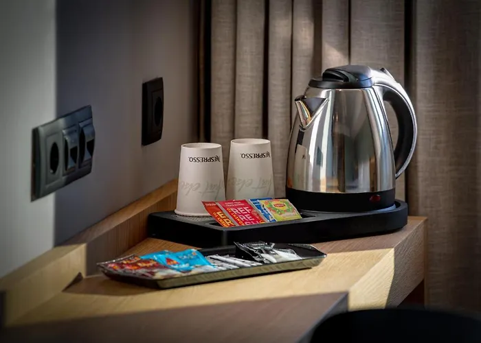 Acta The Clover Otel