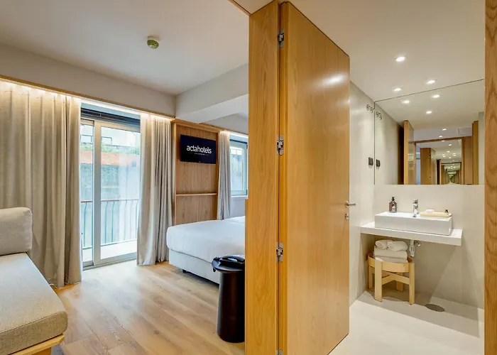 Acta The Clover Otel