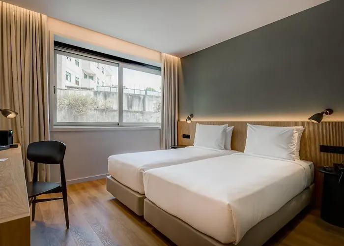 Acta The Clover Hotell