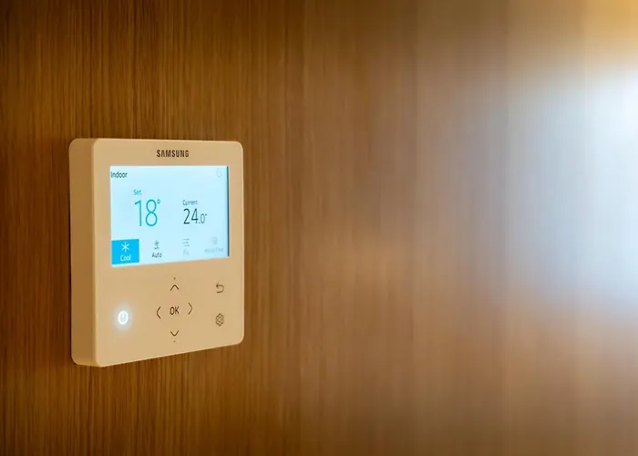 Acta The Clover Otel 4*