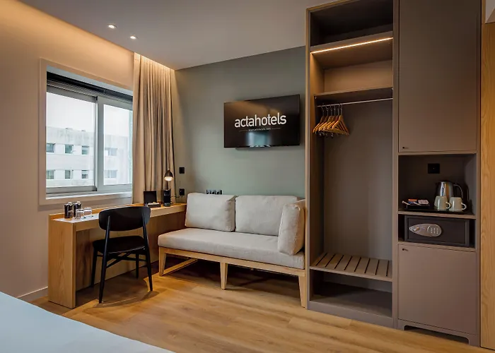 Acta The Clover 4* Oporto