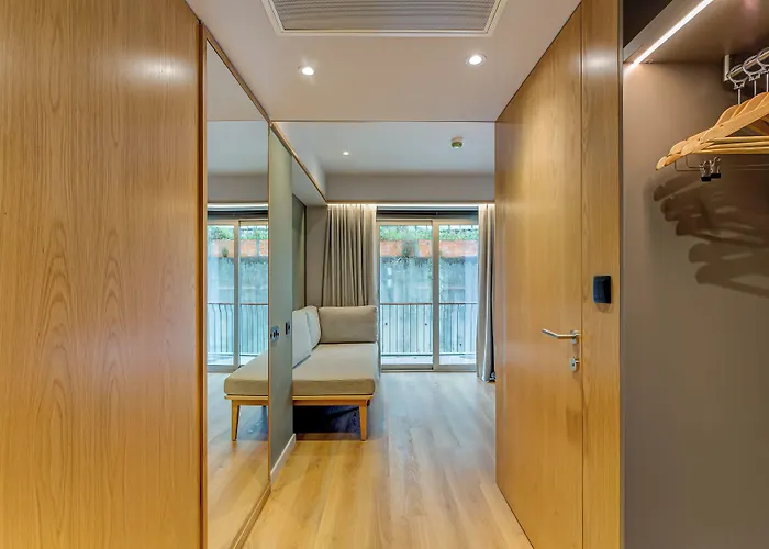 Acta The Clover Otel 4*