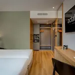 Acta The Clover Hotell 4*