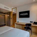 Acta The Clover Hotell 4*