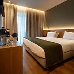 Acta The Clover Hotel