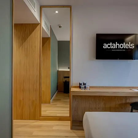 Acta The Clover Hotel