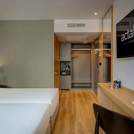 Acta The Clover Hotel 4*