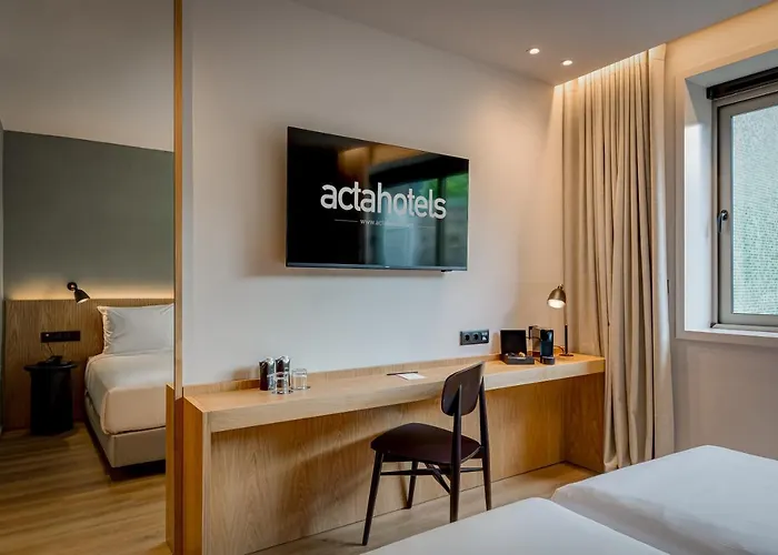 Acta The Clover Hotel 4*