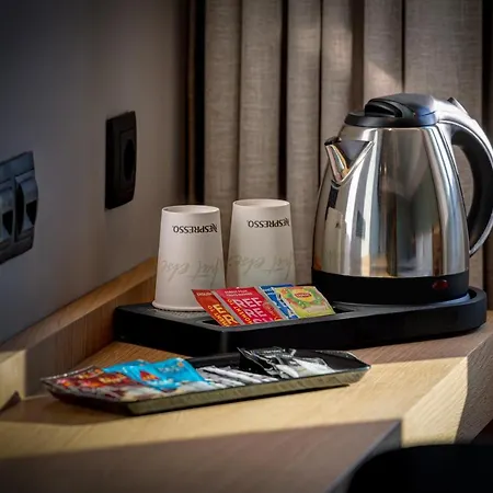 Acta The Clover 酒店