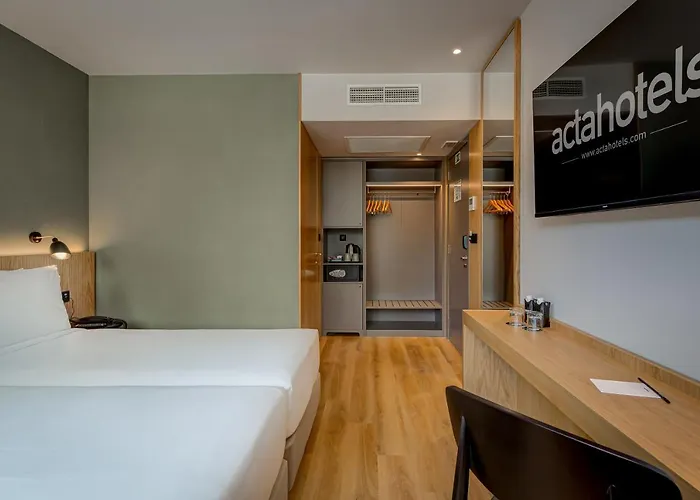 Acta The Clover Hotel 4*