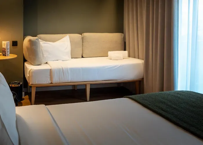 Acta The Clover Hotel 4*