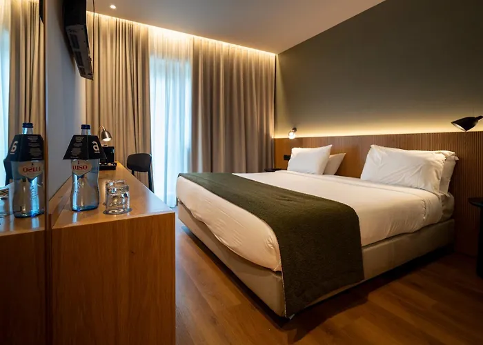 Acta The Clover Hotel